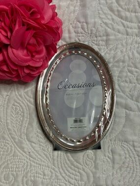 Occasions Silver Oval 4x6 Photo Frame
